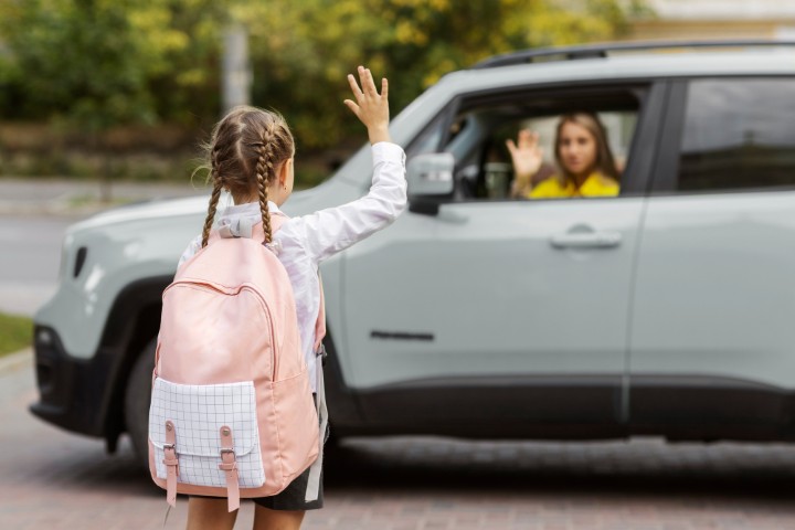 Arrange a school run taxi